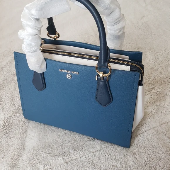 Michael Kors Blue Handbag - Picture 2 of 14
